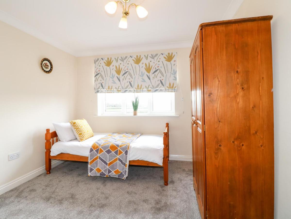 Tixall Manor Farm Stafford Bagian luar foto