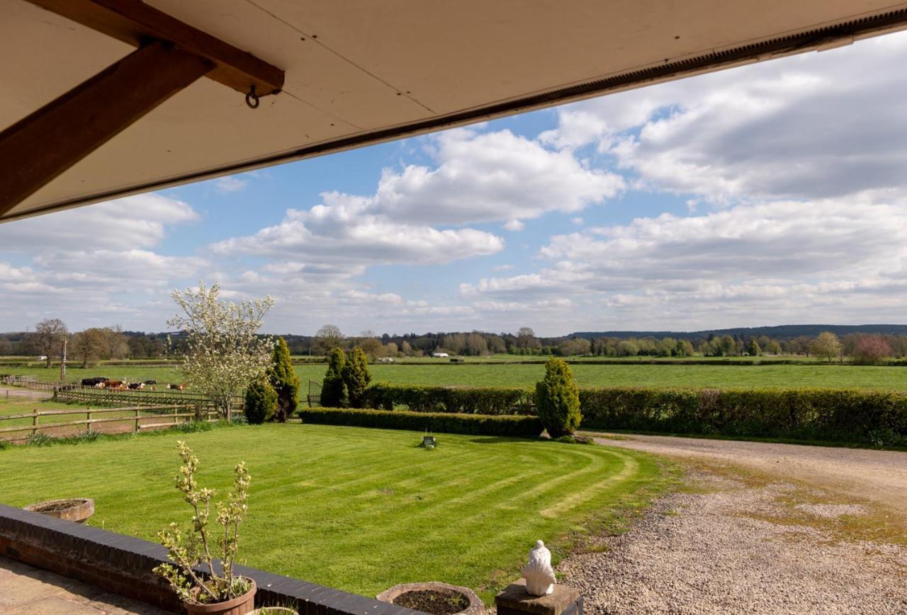 Tixall Manor Farm Stafford Bagian luar foto