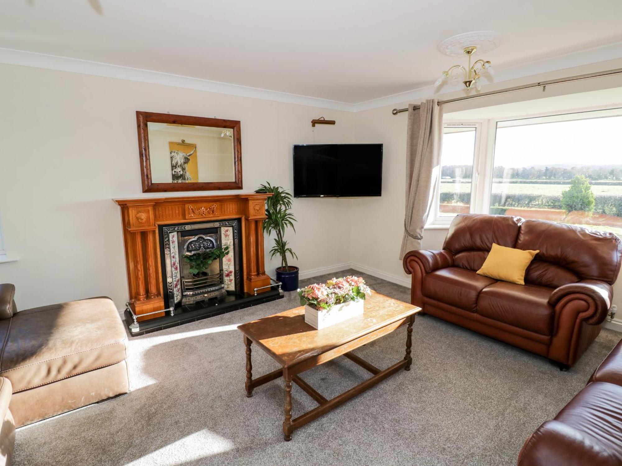 Tixall Manor Farm Stafford Bagian luar foto